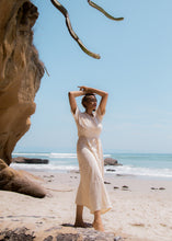 Load image into Gallery viewer, Vestido Protección
